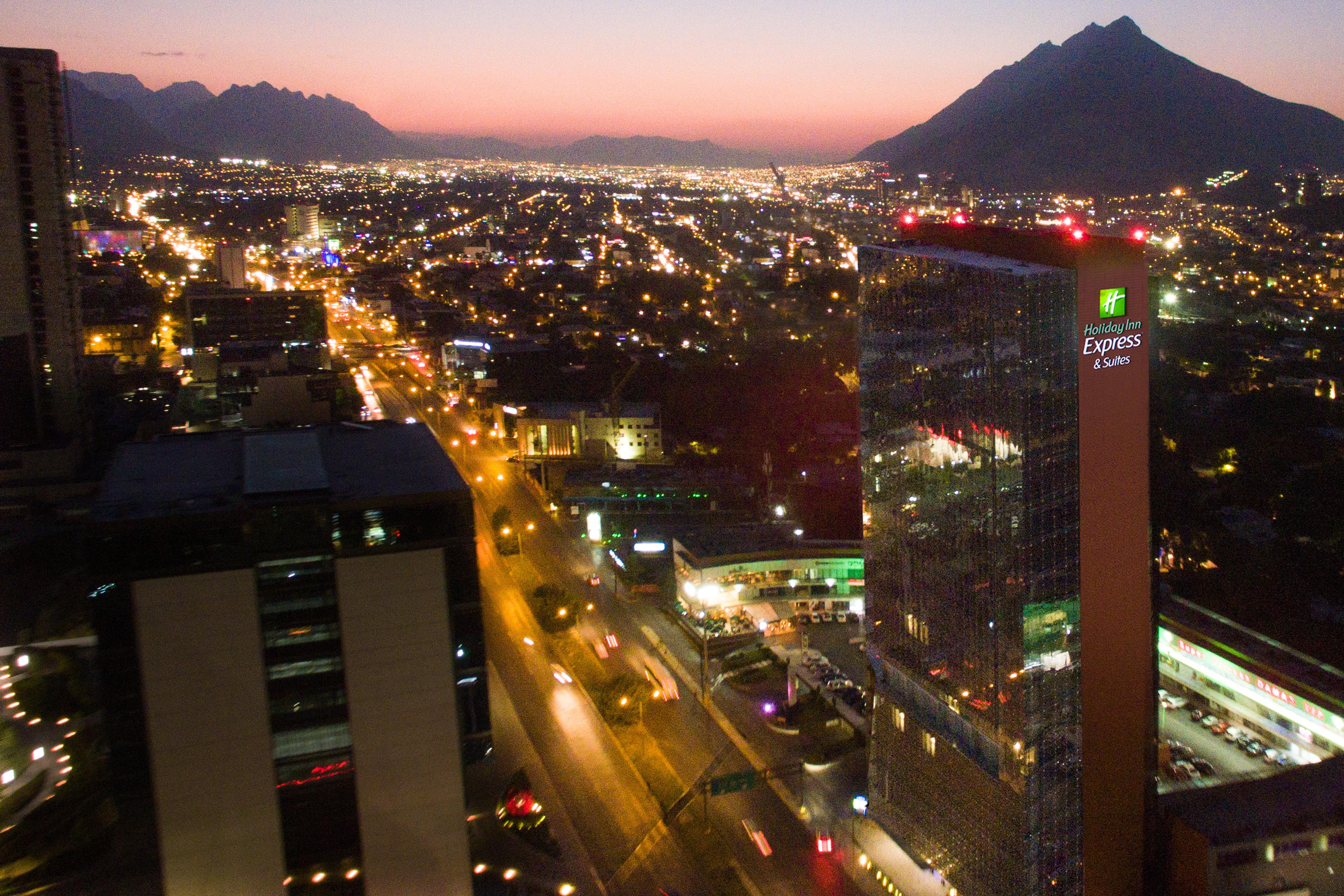 Holiday Inn Express & Suites Monterrey Valle By Ihg San Pedro Garza Garcia Exteriör bild