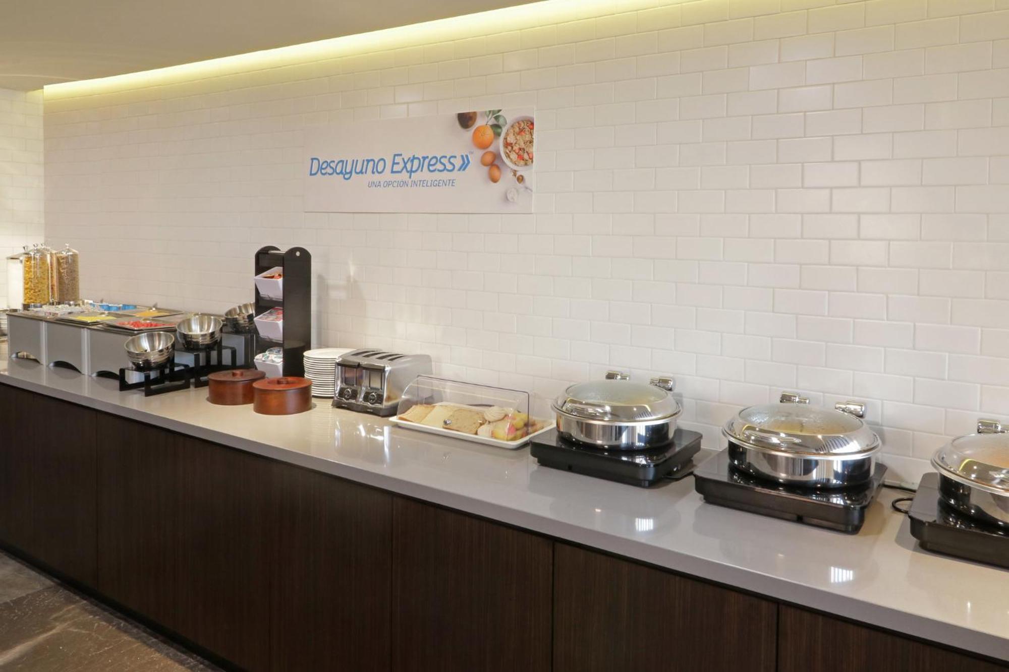 Holiday Inn Express & Suites Monterrey Valle By Ihg San Pedro Garza Garcia Exteriör bild